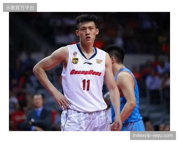 功勋队长周鹏传闻将以一份老将底薪合同回归广东宏远,为球队带来宝贵的经验和领导力 功勋队长周鹏传闻将以一份老将底薪合同回归广东宏远,为球队带来宝贵的经验和领导力